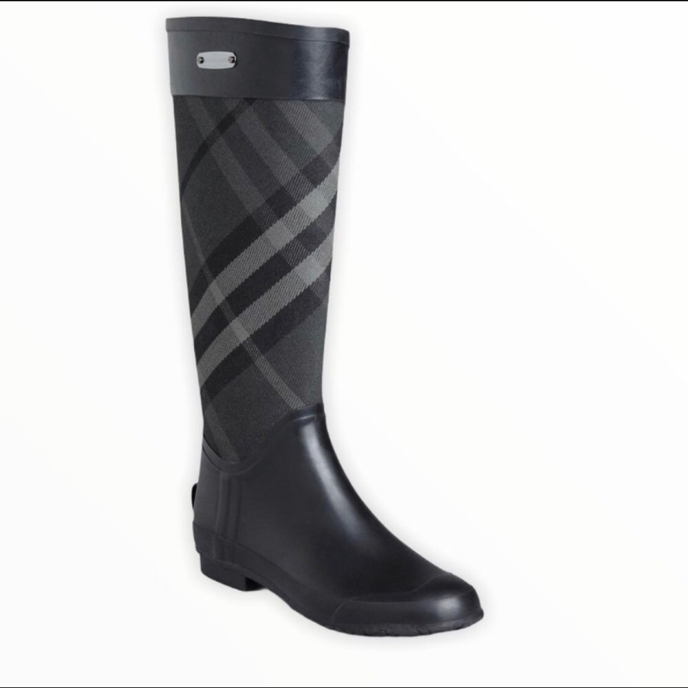 Burberry clemence charcoal rain boot with box.